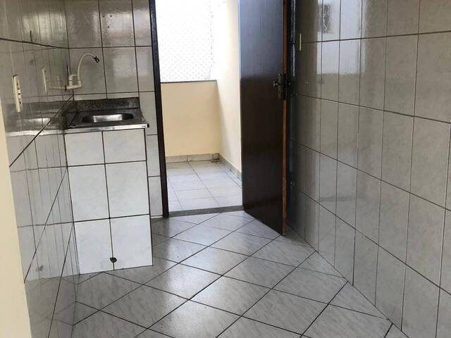 Apartamento para Locação em Feira de Santana - 2