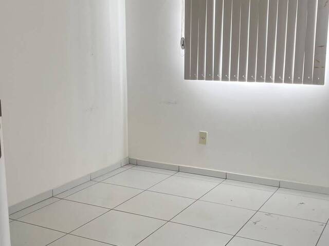 Casa em condomínio para Venda em Feira de Santana - 4
