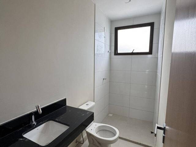 Casa em condomínio para Venda em Feira de Santana - 5