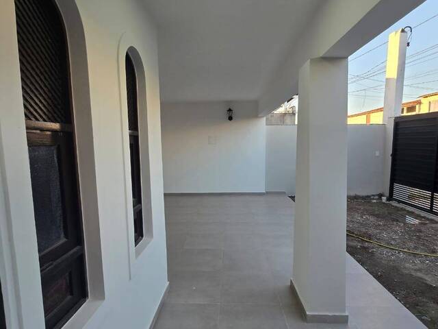 Casa para Venda em Feira de Santana - 3