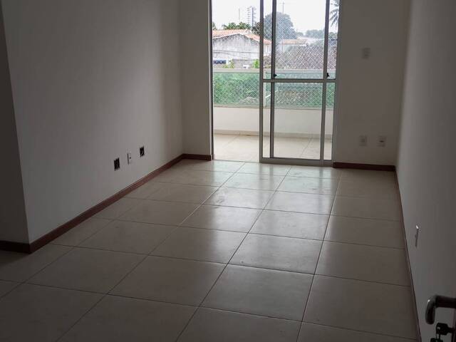 Apartamento para Venda em Feira de Santana - 2