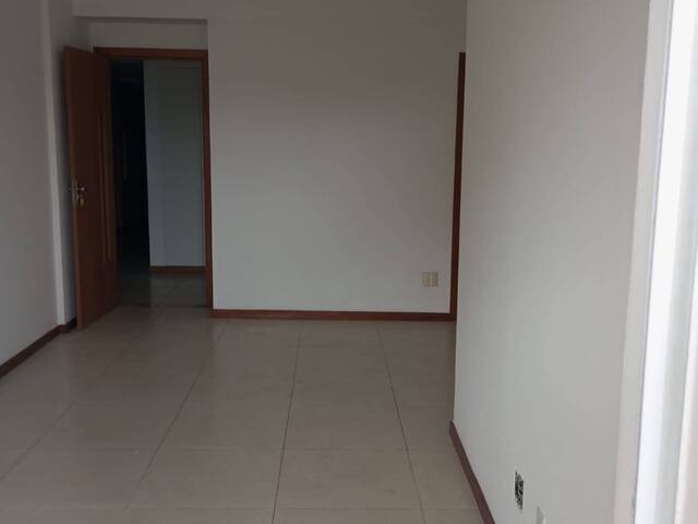 Apartamento para Venda em Feira de Santana - 5