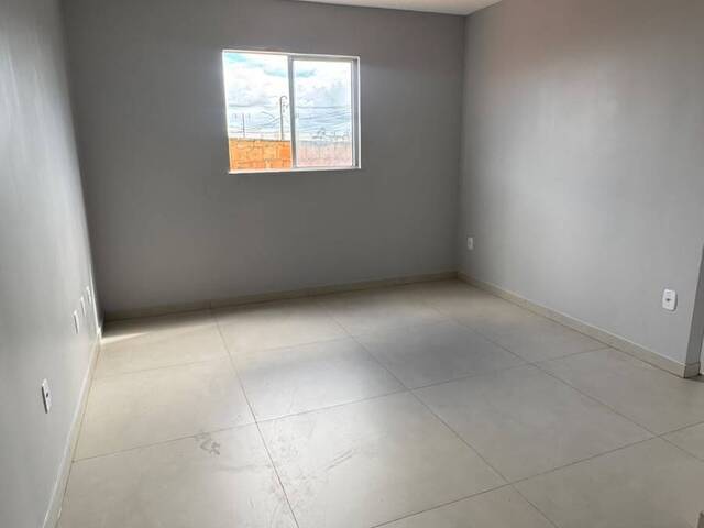 Apartamento para Locação em Feira de Santana - 2