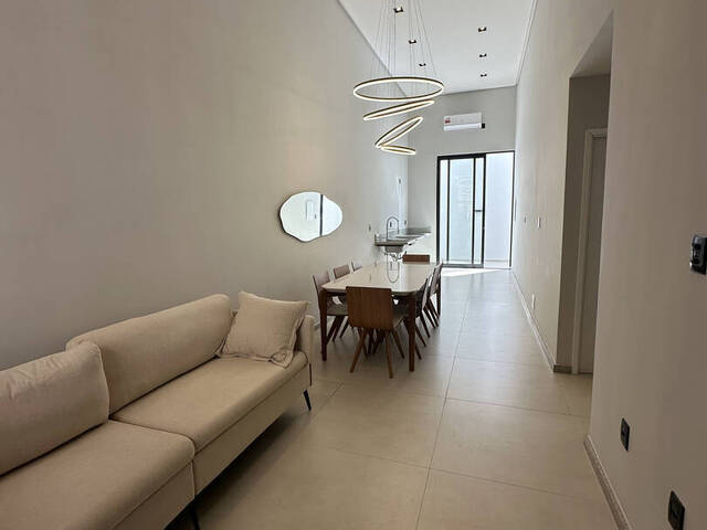 Casa para Venda em Feira de Santana - 2