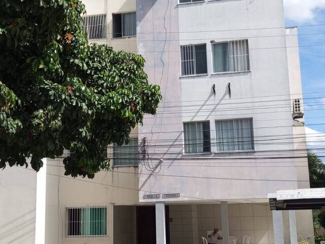 #4938 - Apartamento para Venda em Feira de Santana - BA