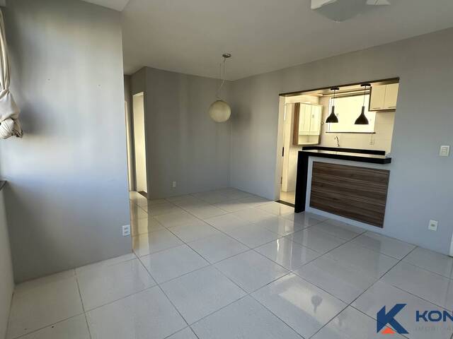 Apartamento para Venda em Feira de Santana - 3