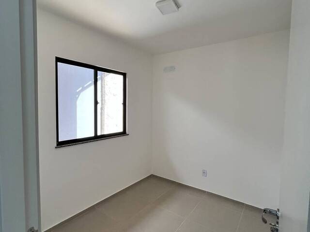 Casa para Locação em Feira de Santana - 2