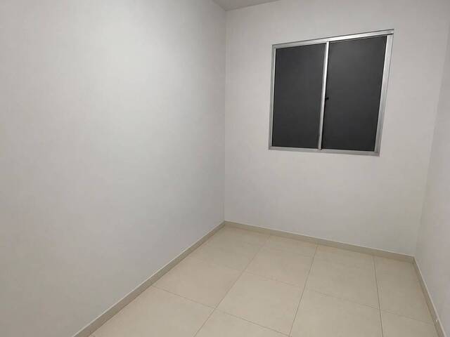Apartamento para Venda em Feira de Santana - 2