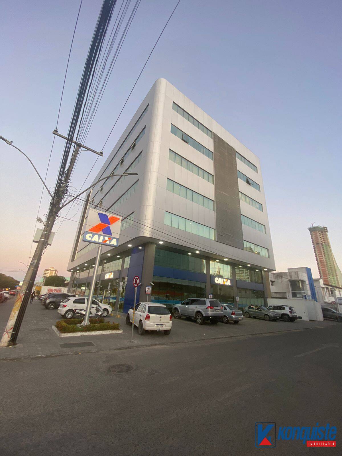 Prédio Inteiro - Foto 1