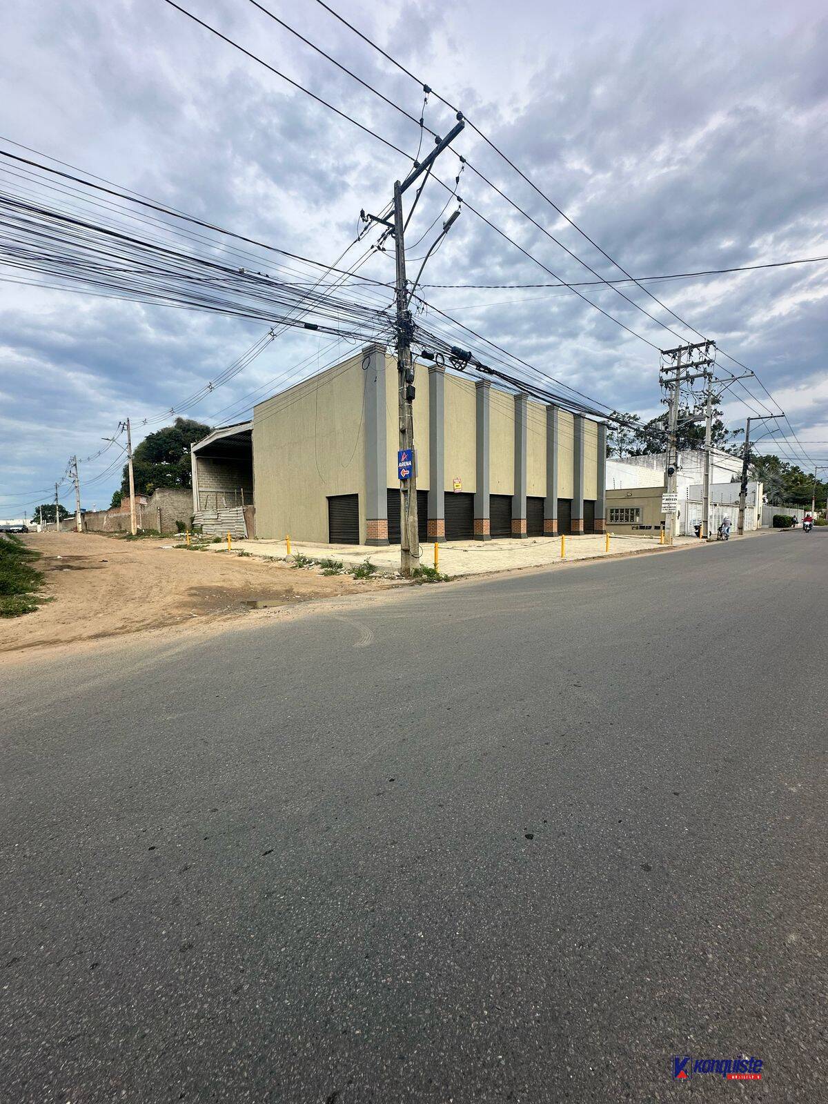 Prédio Inteiro - Foto 1