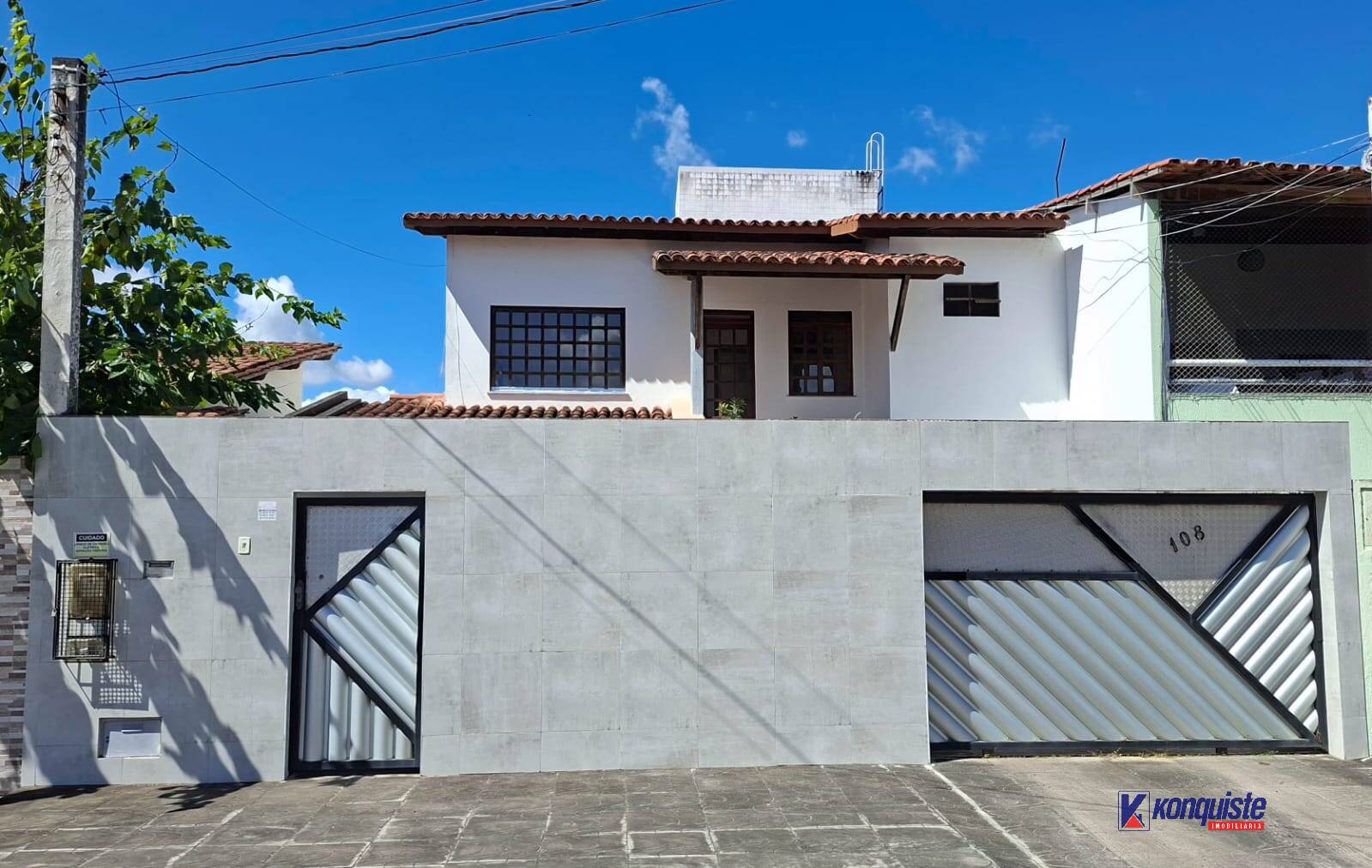 Casa, 4 quartos, 198 m² - Foto 1