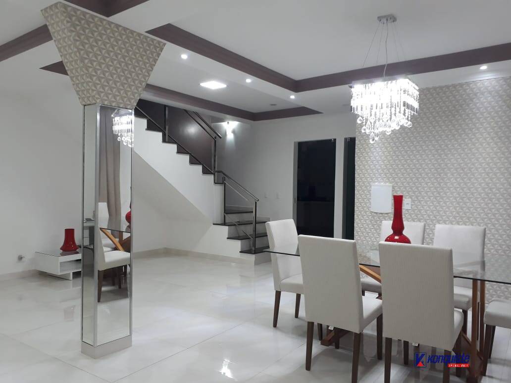 Casa, 4 quartos, 220 m² - Foto 1