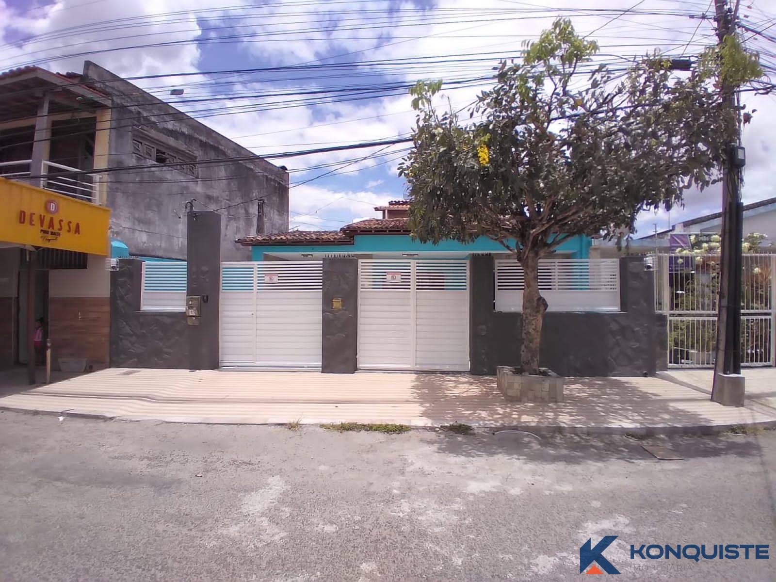 Casa, 5 quartos, 189 m² - Foto 1