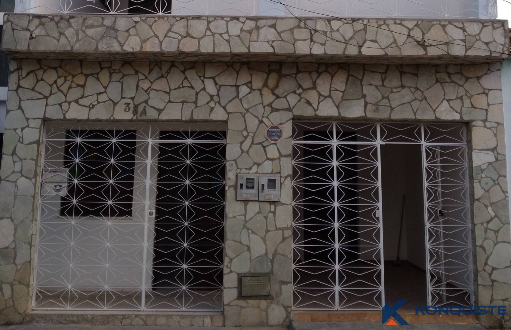 Casa, 6 quartos, 240 m² - Foto 1