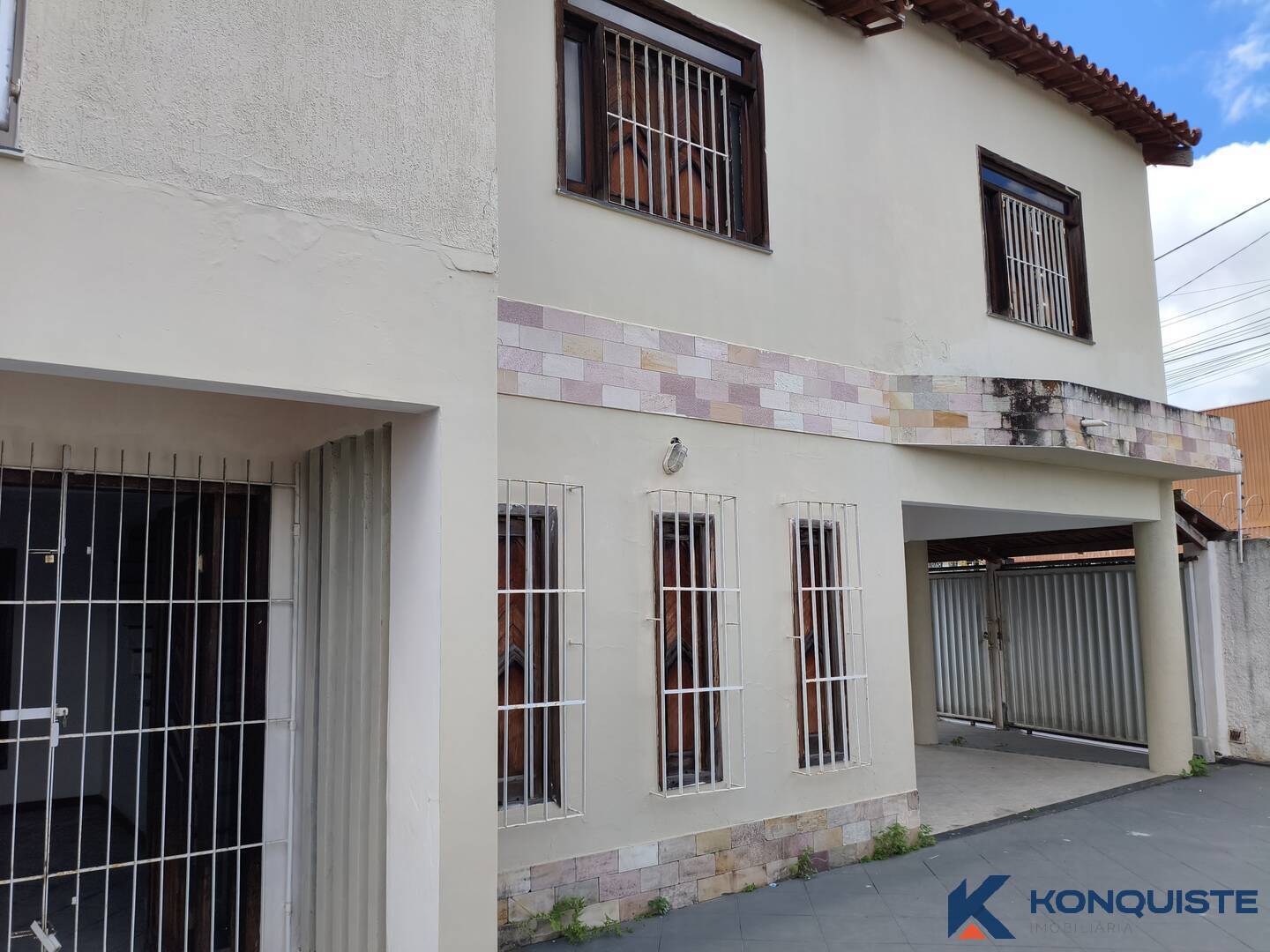 Casa, 5 quartos, 304 m² - Foto 1
