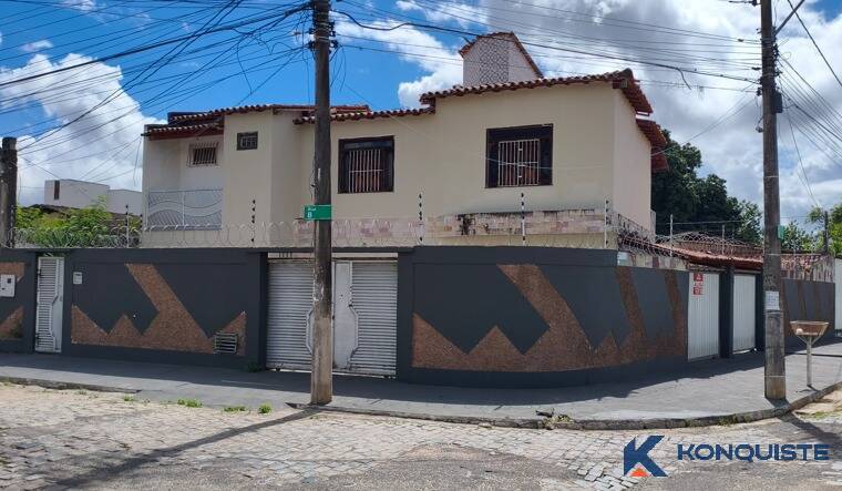 Casa, 5 quartos, 304 m² - Foto 1
